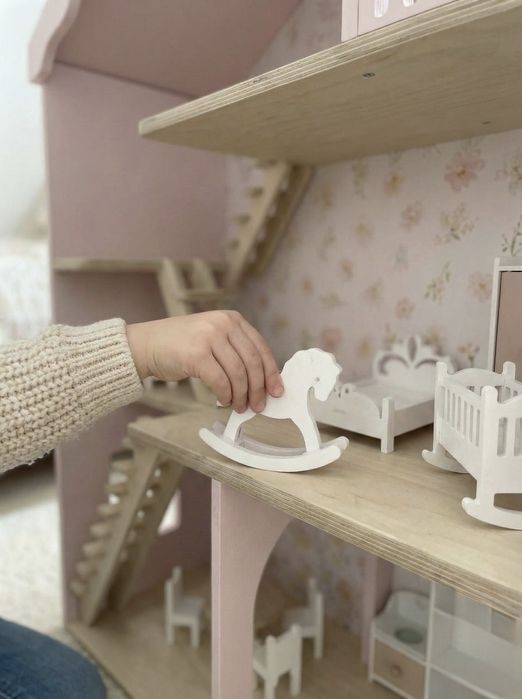 Кукольный домик натуральное дерево. Домик для барби.