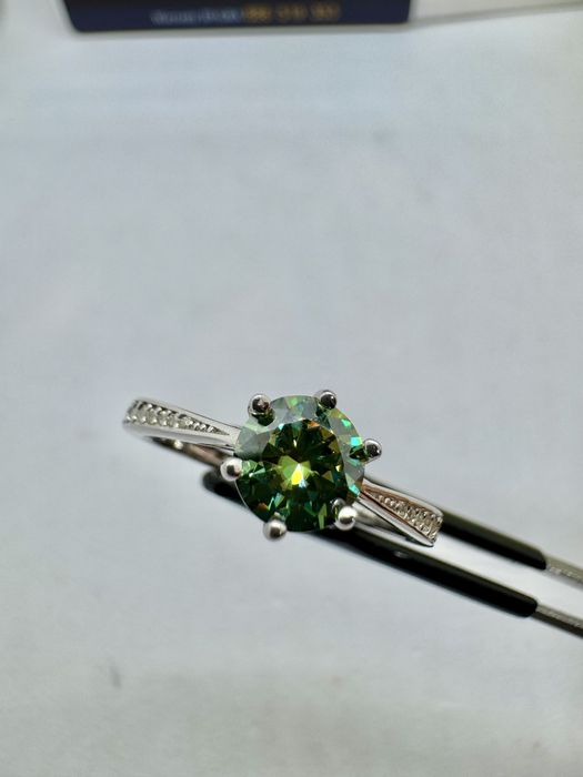 Сребърен пръстен с мойсанит (Диамант) 1 карат