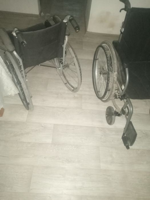 Игвалидная коляска в отличном состояний.пользовались всего пару раз