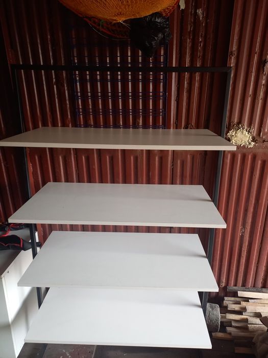 Продам тумбочку и потому шкафа