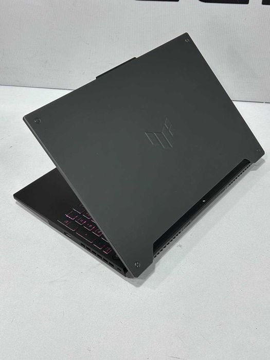 Kuchli igrovoy NoutbukASUS TUF GAMING