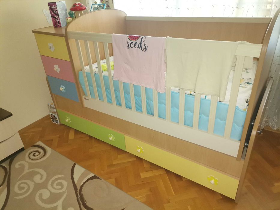 Гардероб, скрин, детско легло обзавеждане за детска стая