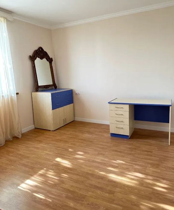 Олмазор Беруни Якин 1 хонали