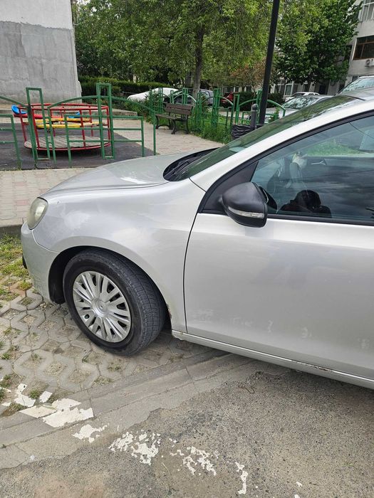 VOLKSWAGEN Golf 2010 — imagine 5