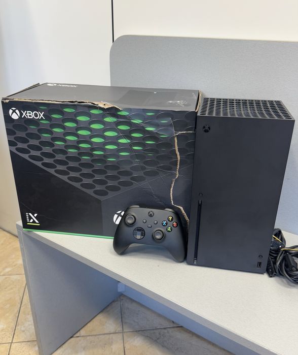 Продавам перфектен Xbox series X