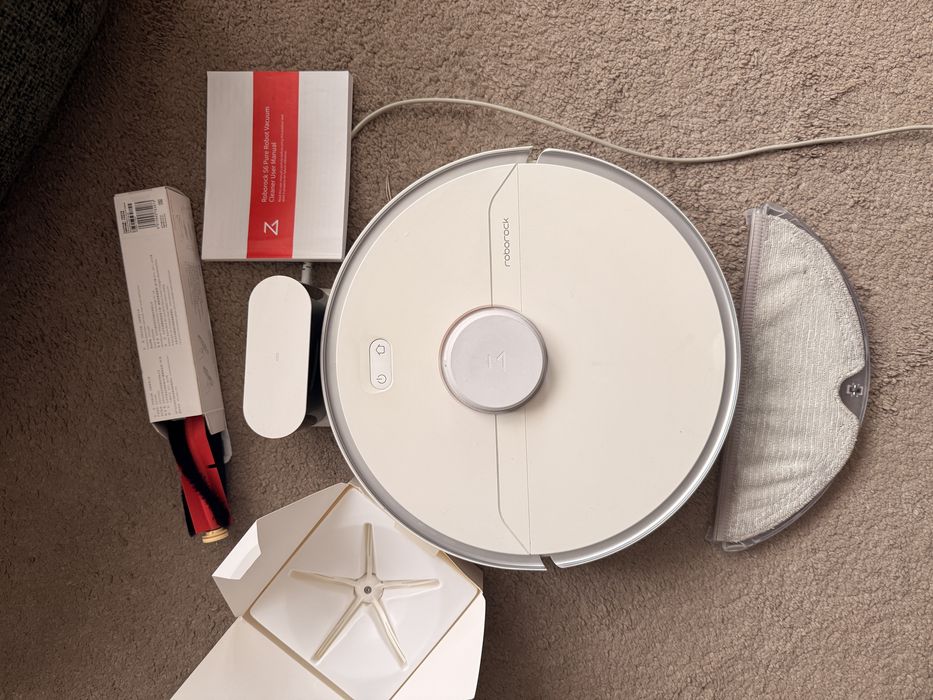 Робот Roborock S6 White за сухо и мокро почистване с нови части