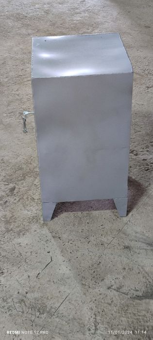 Seyf yangi temirdan yasalgan