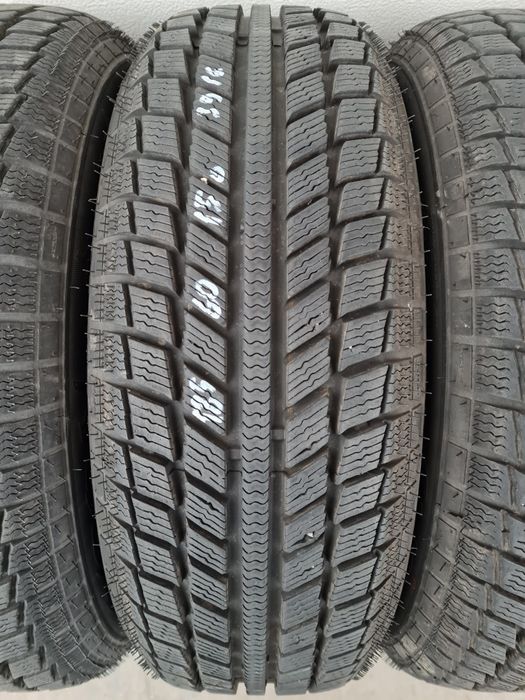 Зимни гуми 4 броя SYRON Everest1 185 60 R15 дот 3916
