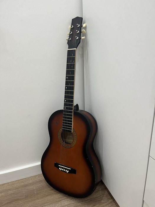 Акустическая гитара