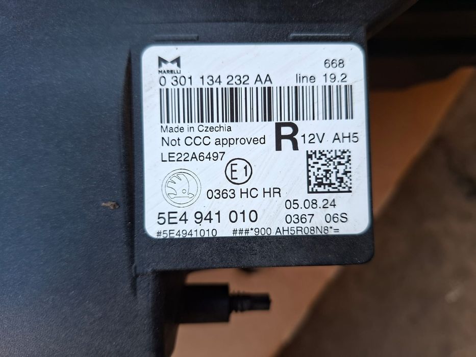 Far SKODA Octavia 4 facelift 2024/2025 dreapta led cu calculator echipat      Far stg Octavia 4 full led  2022