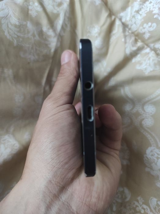 Samsung A 7 xotirasi 16