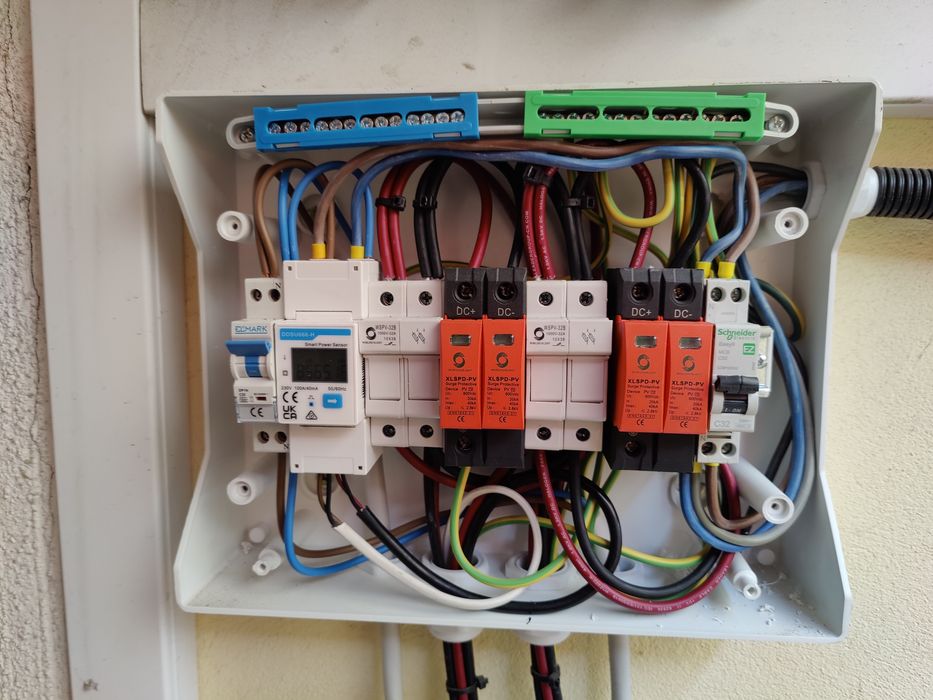 Montez Stații de incarcare electrice, și Invertoare Hibrid