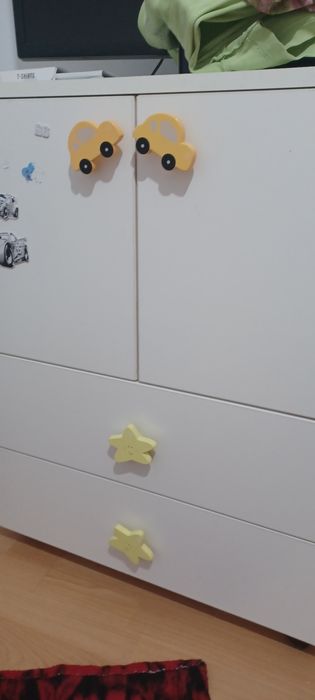 Ofer spre vânzare pătuț copii cu comoda