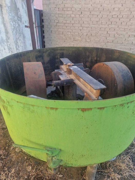 Раствормещалка (бетономещалка)