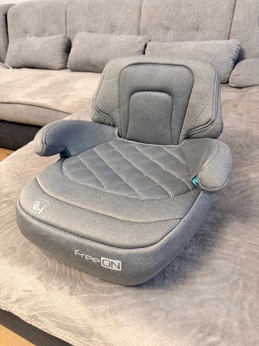Vand 2 inaltatoare de masina cu ISOFIX