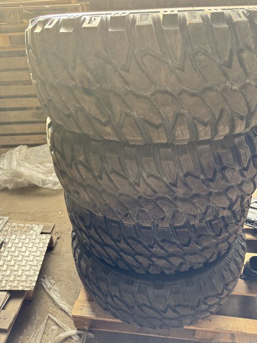 Продават се 285/55/20