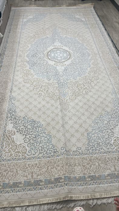 Продам ковёр в хорошем состоянии