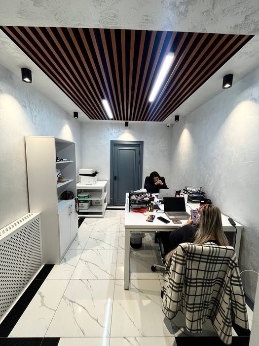 Продажа офиc, Амир Темур 90 м²