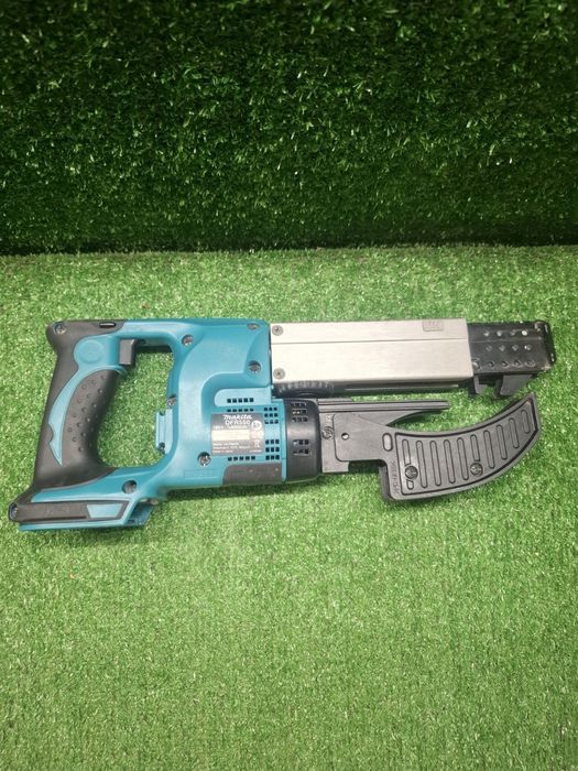 Винтоверт за гипсокартон Makita DFR550