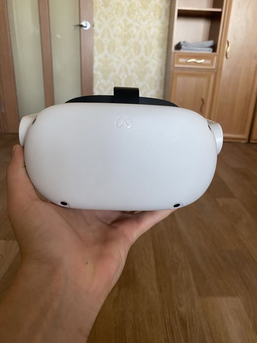 Продам VR Meta Quest 2