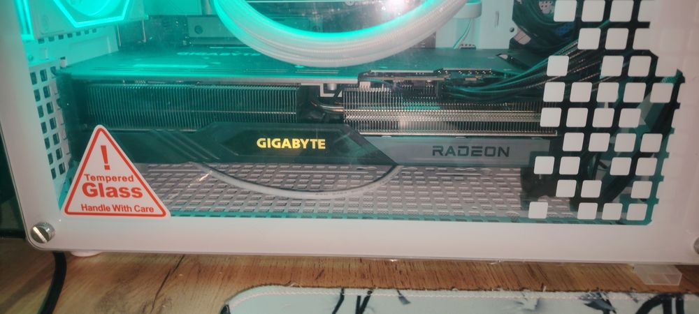 Видеокарта AMD RX 7800XT