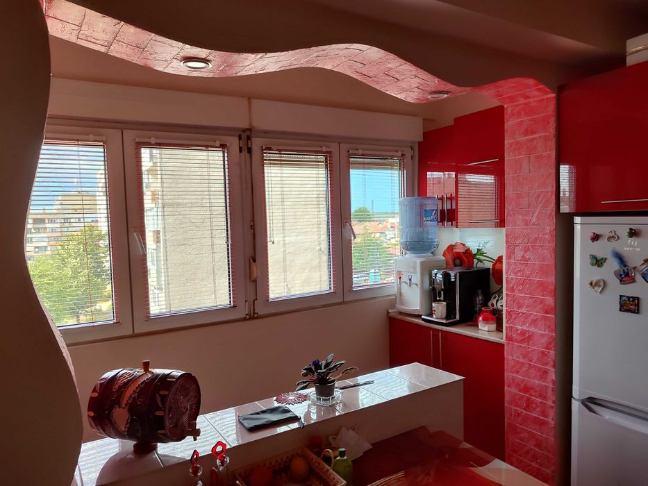 Дава се под наем Тристаен апартамент в с. Балик, Област Добрич - 100 кв.м за 107100 € - Снимка #10