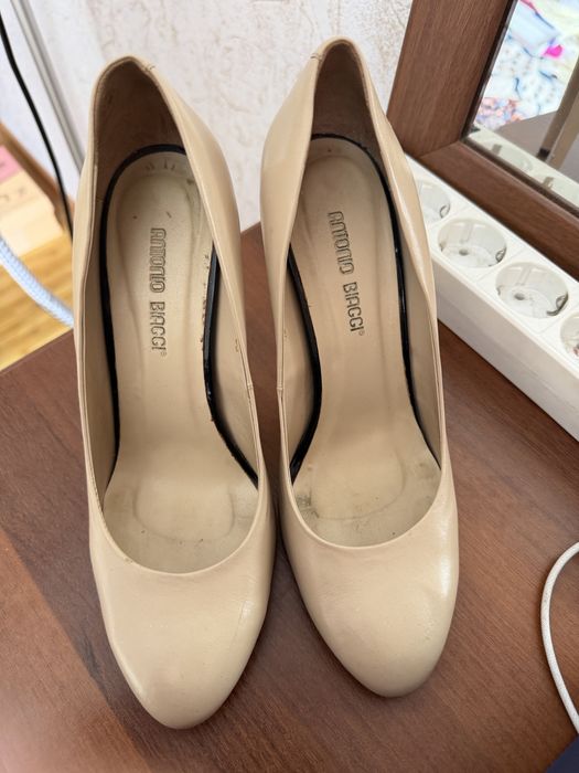 Продам бежевые туфли. Состояние хорошее