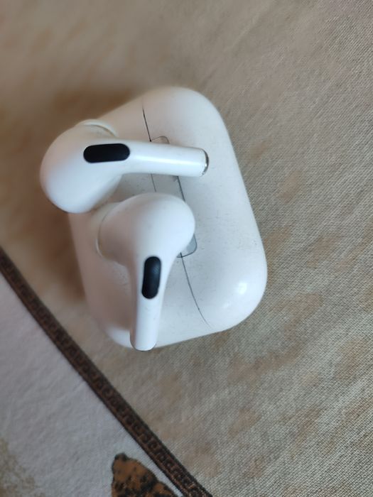 беспроводные наушники Apple
