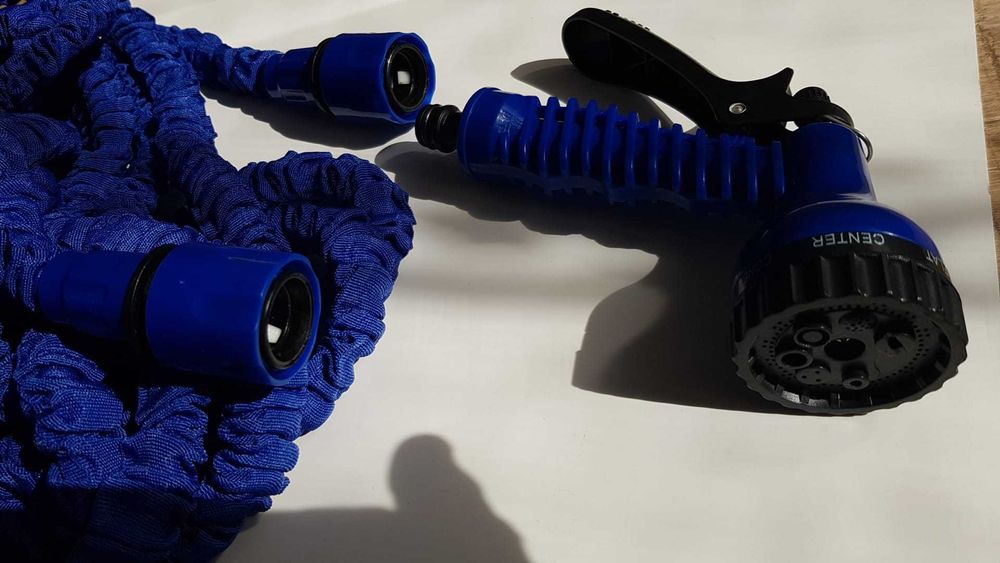 Furtun pt udat gradina De la 7 ml extensibil la 22 ml. Include cap de udare si mufa racord 1/2