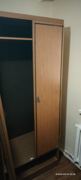 Продам советскую стенку 3 секции  за 15000 тенге