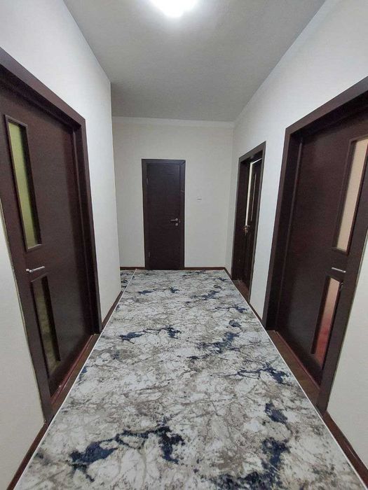 Карасарой 3 хона сотилади орта холатда