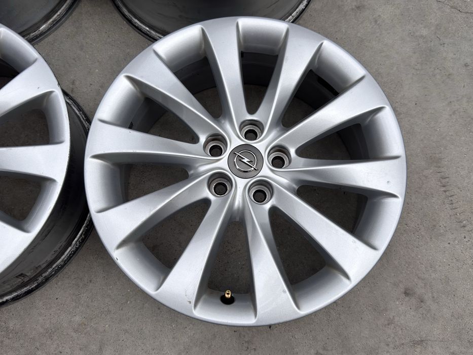 4бр ал Opel Astra  J/K/ 17цола оригинални 105мм