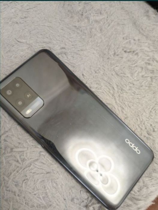 Oppo a54 срочно продам