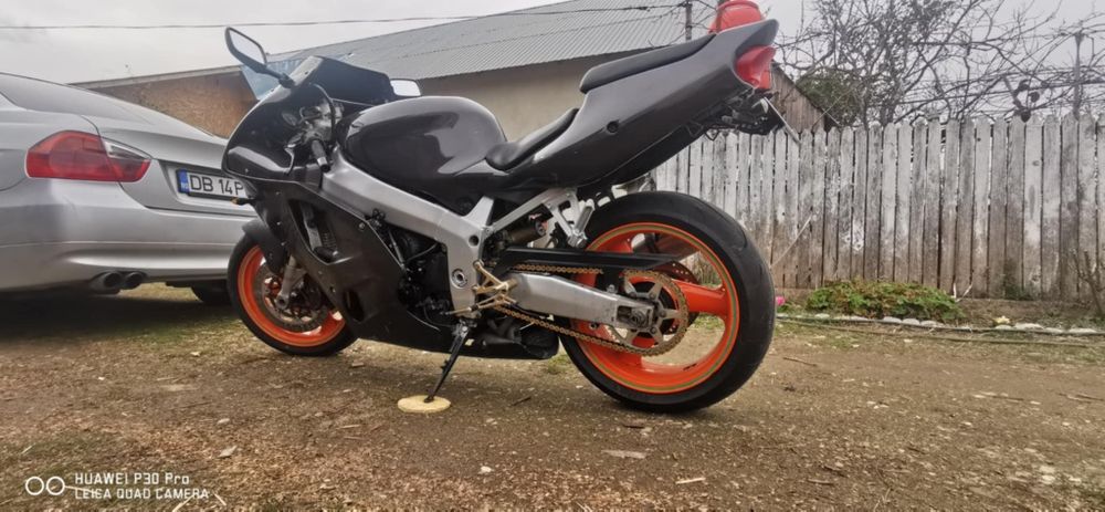 Kawasaki ninja zx7r