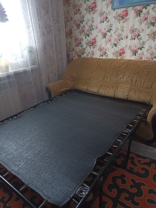 Продам диван в хорошем состоянии