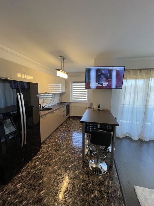 Inchiriez apartament 2 camere zona BMW VIVO Mall zona Verde