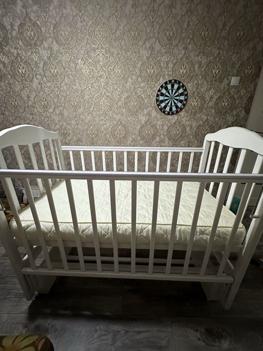 Продам детскую кроватку