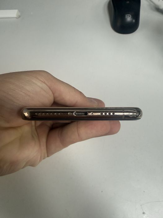 Iphone XS max 64 gb LLA gold