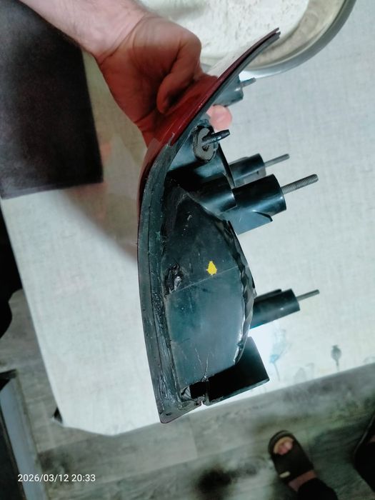 Задний габарит фонарь на Ford Focus