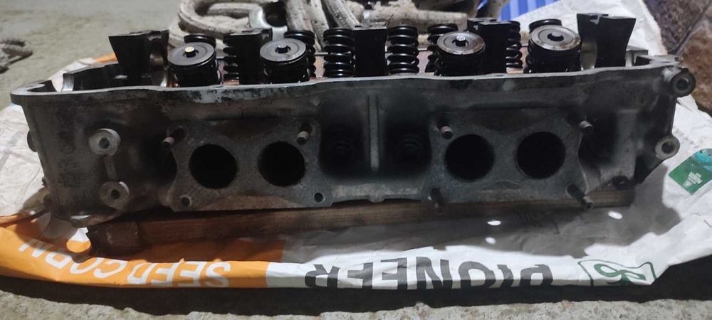 Продавам глава за Nissan Terrano