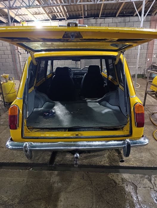 Vaz 2102 furgon sotiladi