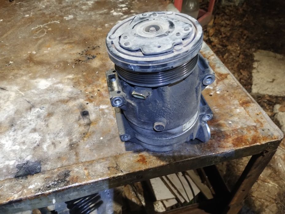 Продавам компресор за климатик