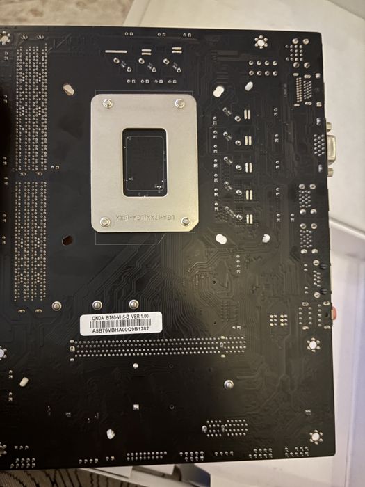 Продам Материнку