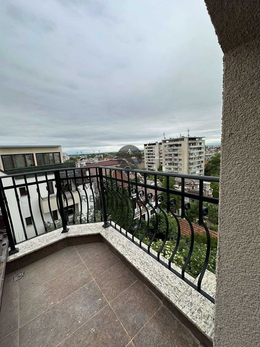 Продава се Тристаен апартамент в Пловдив, Център - 95 кв.м за 2137 €/кв.м - Снимка #8