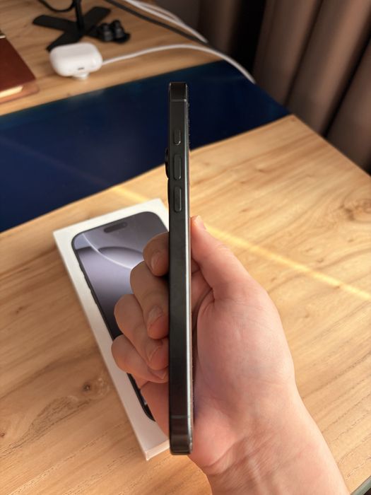Apple iphone 16 pro max 512gb esim 93%