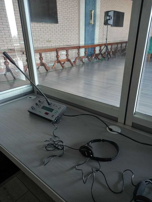 Синхронные переводы + Оборудование для синхронных переводов