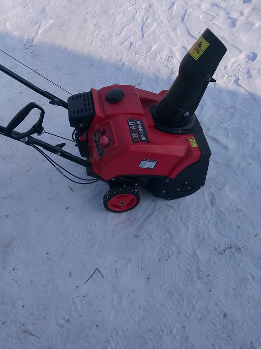 Снего уборочная машина