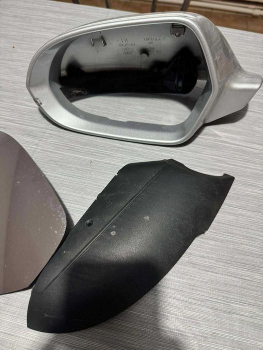 Capac oglinga cu semnalizare si sticla pentru A6 C7