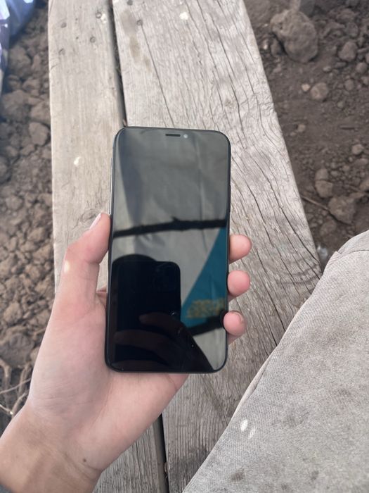 iPhone X (Айфон Х) черный серый