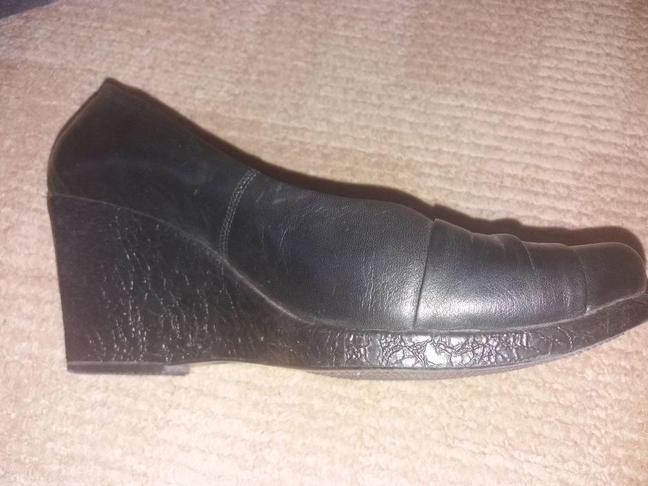Продаю кожаные туфли, р. 40